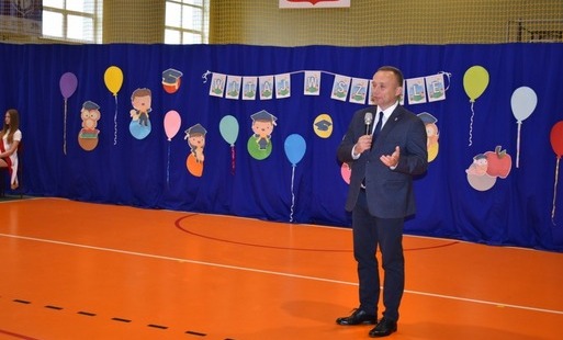 Zdjęcie do Uroczyste rozpoczęcie roku szkolnego 2026/2027 w Szkole Podstawowej w